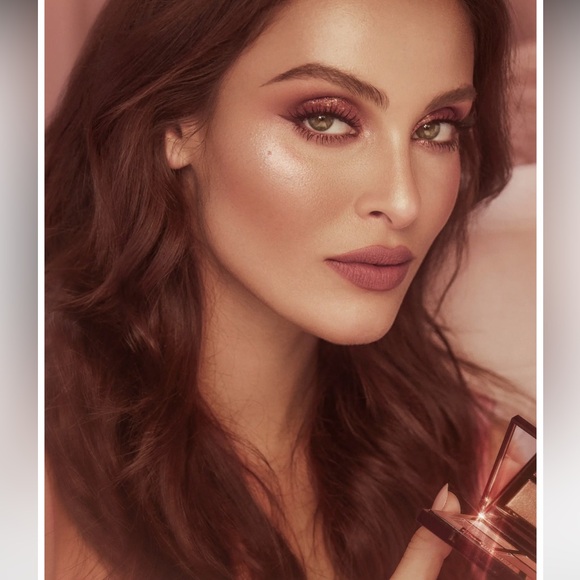 Charlotte's Pillow Talk Dreams Luxury Eyeshadow Palette - Picture 5 of 13